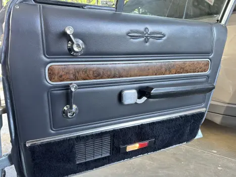 FORD Landau 5.0 V8 4P, Foto 4