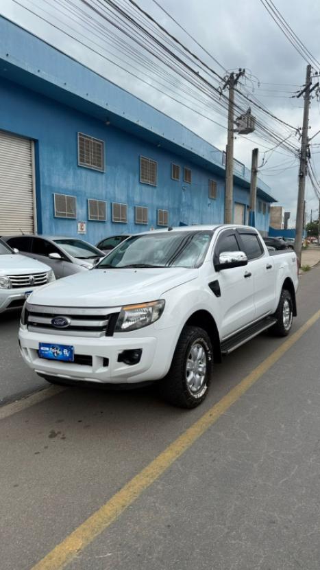 FORD Ranger 2.2 16V XLS DIESEL 4X4 CABINE DUPLA, Foto 2