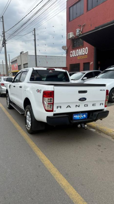 FORD Ranger 2.2 16V XLS DIESEL 4X4 CABINE DUPLA, Foto 4