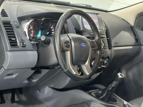 FORD Ranger 2.5 16V LIMITED PLUS CABINE DUPLA, Foto 4
