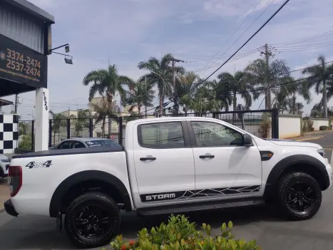 FORD Ranger 3.2 20V CABINE DUPLA 4X4 STORM TURBO DIESEL AUTOMTICO, Foto 7