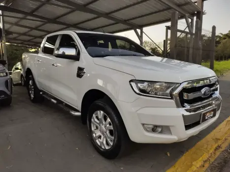 FORD Ranger 3.2 20V XLT 4X4 CABINE DUPLA TURBO DIESEL AUTOMTICO, Foto 3