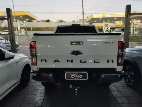 FORD Ranger 3.2 20V XLT 4X4 CABINE DUPLA TURBO DIESEL AUTOMTICO, Foto 9