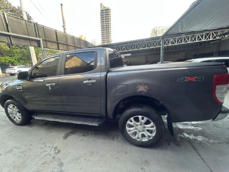FORD Ranger 3.2 20V XLT 4X4 CABINE DUPLA TURBO DIESEL AUTOMTICO, Foto 4