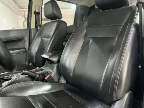 FORD Ranger 3.2 20V CABINE DUPLA 4X4 LIMITED PLUS TURBO DIESEL AUTOMTICO, Foto 6