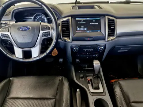 FORD Ranger 3.2 20V XLT 4X4 CABINE DUPLA TURBO DIESEL AUTOMTICO, Foto 8