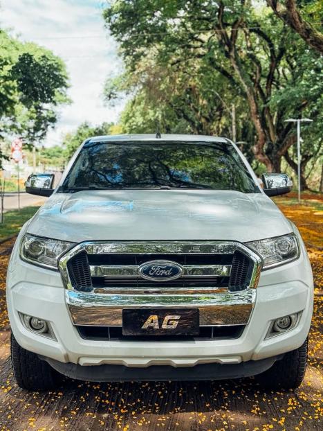 FORD Ranger 3.2 20V XLT 4X4 CABINE DUPLA TURBO DIESEL AUTOMTICO, Foto 2