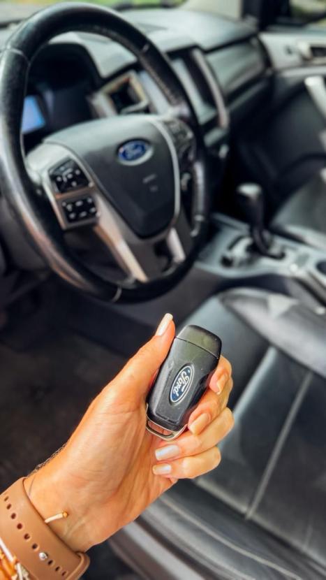 FORD Ranger 3.2 20V XLT 4X4 CABINE DUPLA TURBO DIESEL AUTOMTICO, Foto 8