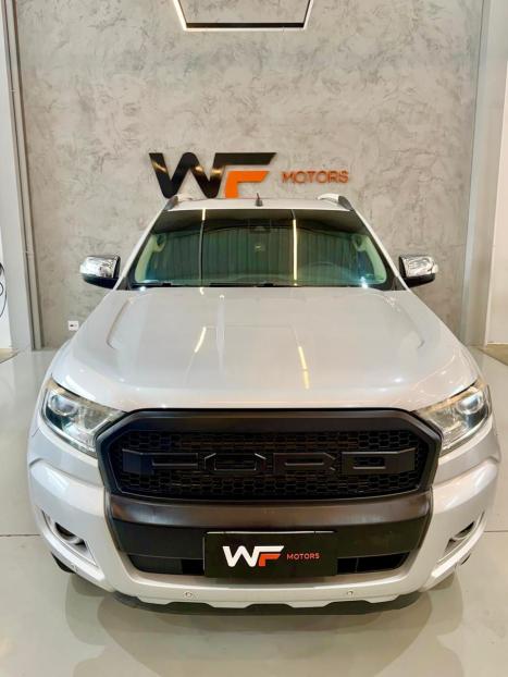 FORD Ranger 3.2 20V CABINE DUPLA 4X4 LIMITED TURBO DIESEL AUTOM�TICO, Foto 2