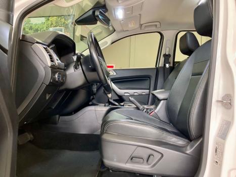FORD Ranger 3.2 20V CABINE DUPLA 4X4 LIMITED TURBO DIESEL AUTOM�TICO, Foto 17