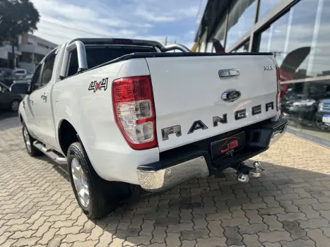 FORD Ranger 3.2 20V XLT 4X4 CABINE DUPLA TURBO DIESEL AUTOMÁTICO, Foto 4
