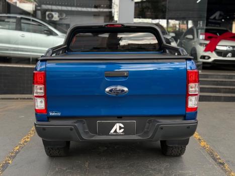 FORD Ranger 3.2 20V CABINE DUPLA 4X4 STORM TURBO DIESEL AUTOMÁTICO, Foto 4