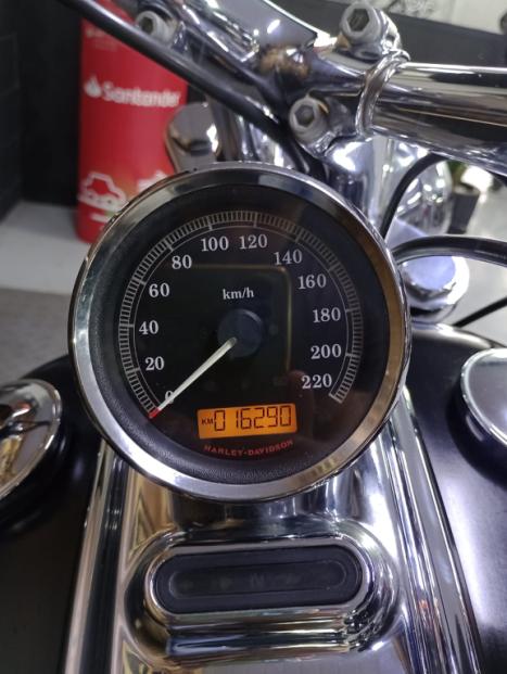 HARLEY DAVIDSON Rocker C 1600 SOFTAIL, Foto 3