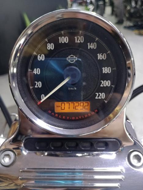 HARLEY DAVIDSON Sportster XL 1200 Custom CB, Foto 3 HARLEY DAVIDSON Sportster XL 1200 Custom CB, Foto 3