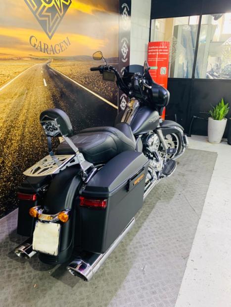 HARLEY DAVIDSON Street Glide FLHX 1700, Foto 4