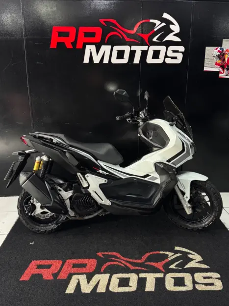 HONDA ADV 150 , Foto 1