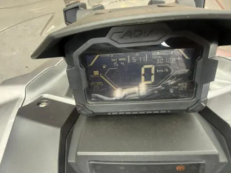 HONDA ADV 150 , Foto 2