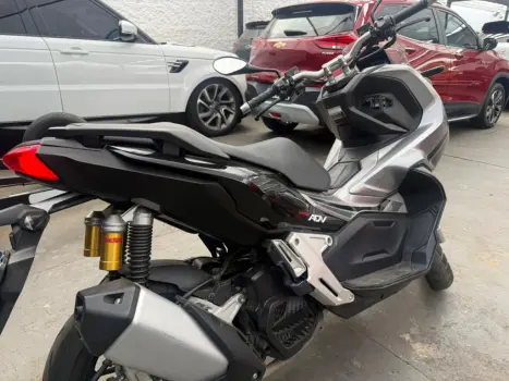 HONDA ADV 150 , Foto 6