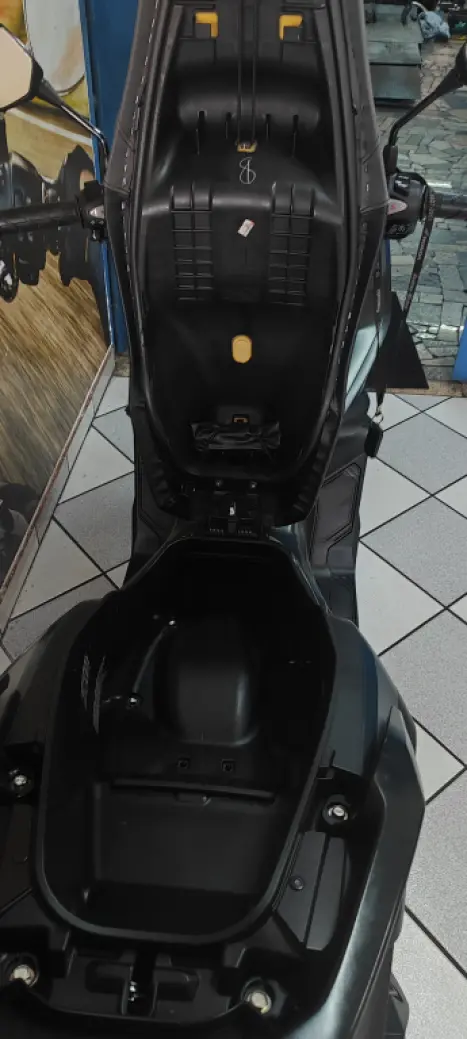 HONDA ADV 150 ABS, Foto 10