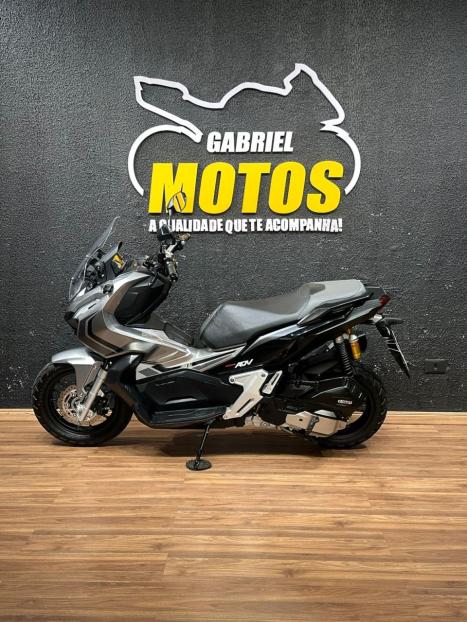 HONDA ADV 150 ABS, Foto 2