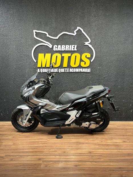 HONDA ADV 150 ABS, Foto 2