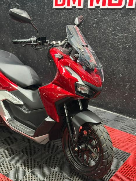 HONDA ADV 160 , Foto 2
