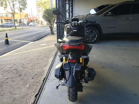 HONDA ADV 160 , Foto 4