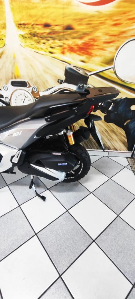 HONDA ADV 160 , Foto 6