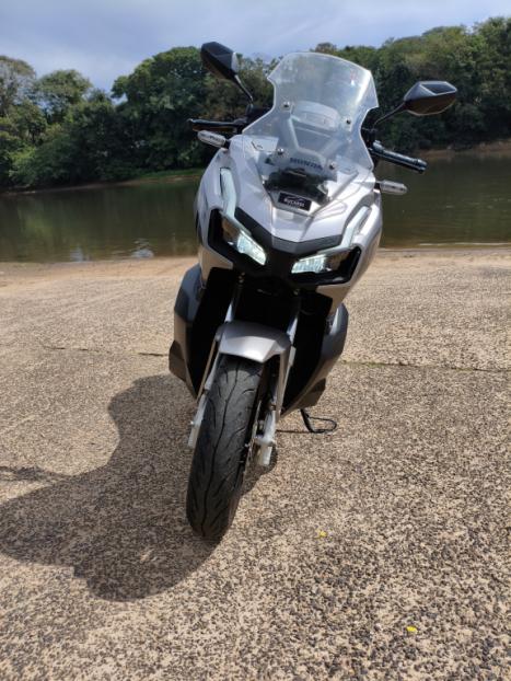 HONDA ADV 160 , Foto 2