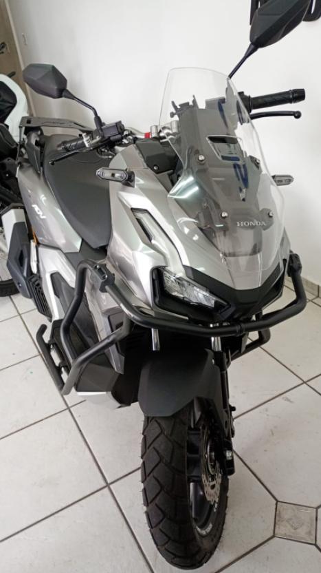 HONDA ADV 160 , Foto 3