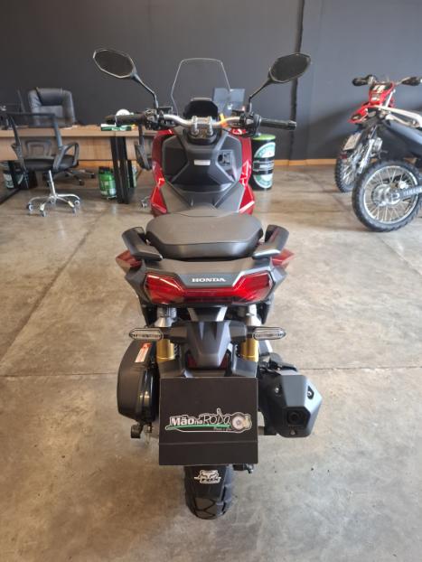 HONDA ADV 160 , Foto 2