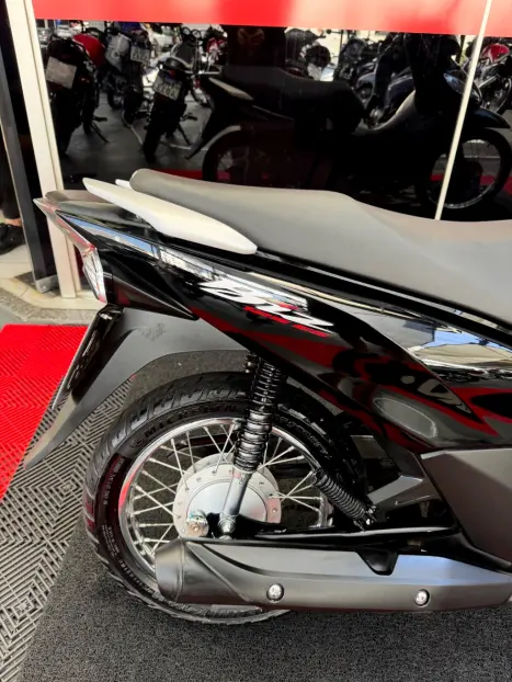 HONDA Biz 125 ES, Foto 3