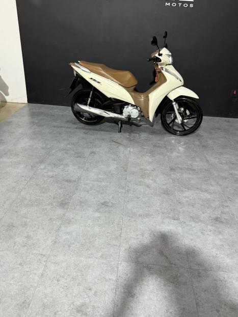 HONDA Biz 125 EX, Foto 6