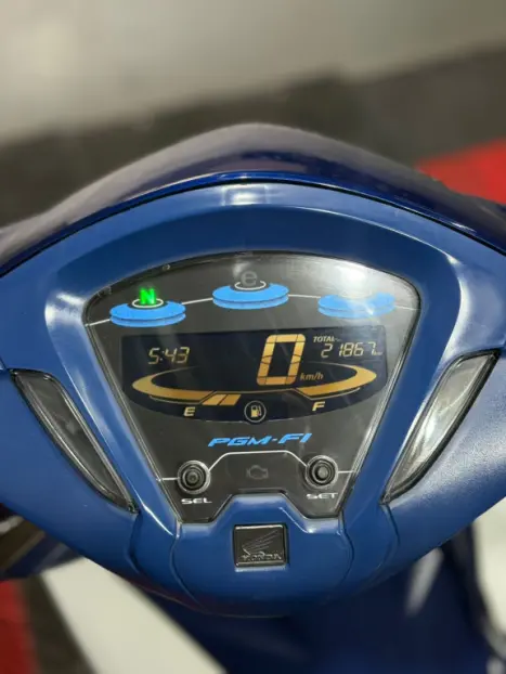 HONDA Biz 125 EX, Foto 9