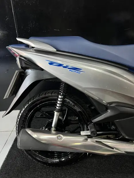HONDA Biz 125 EX, Foto 2