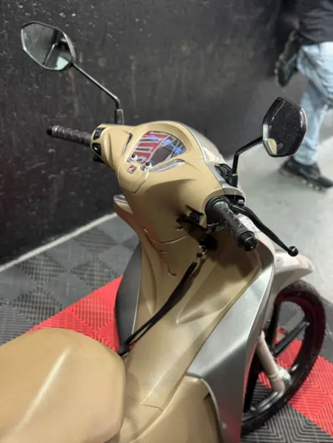 HONDA Biz 125 EX, Foto 5 HONDA Biz 125 EX, Foto 5