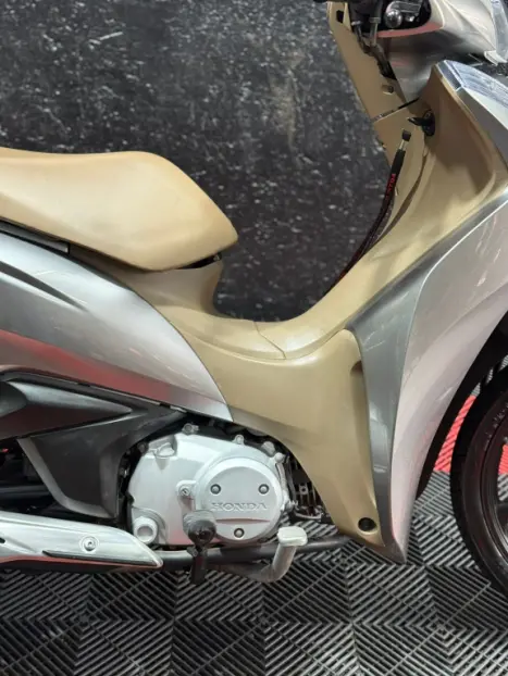 HONDA Biz 125 EX, Foto 8 HONDA Biz 125 EX, Foto 8