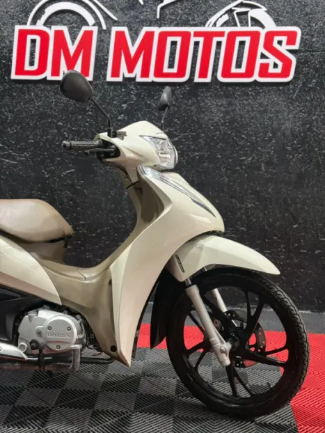 HONDA Biz 125 EX, Foto 2