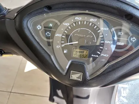 HONDA Biz 125 EX, Foto 4