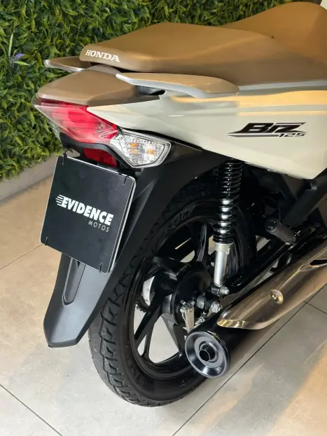 HONDA Biz 125 EX, Foto 3