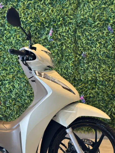 HONDA Biz 125 EX, Foto 4