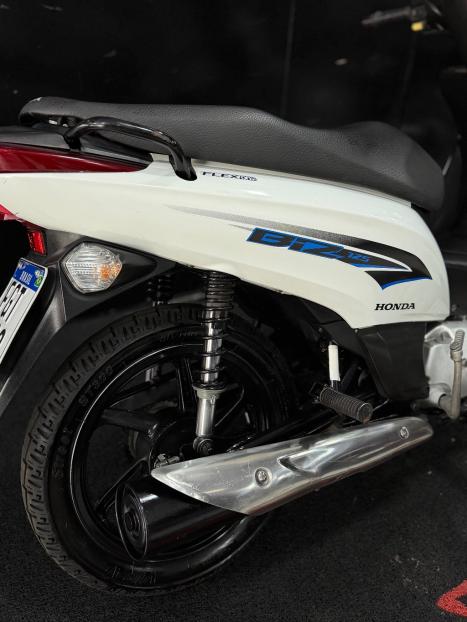 HONDA Biz 125 EX, Foto 2