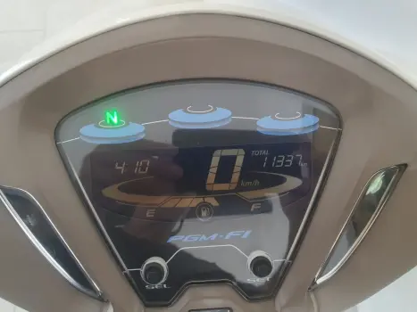 HONDA Biz 125 EX, Foto 3