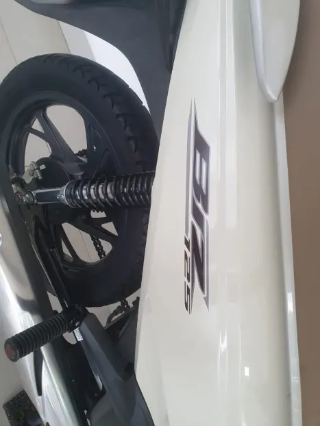 HONDA Biz 125 EX, Foto 4