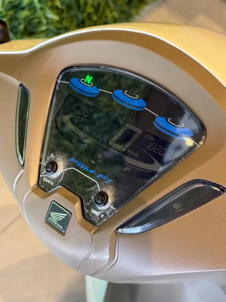 HONDA Biz 125 EX, Foto 6