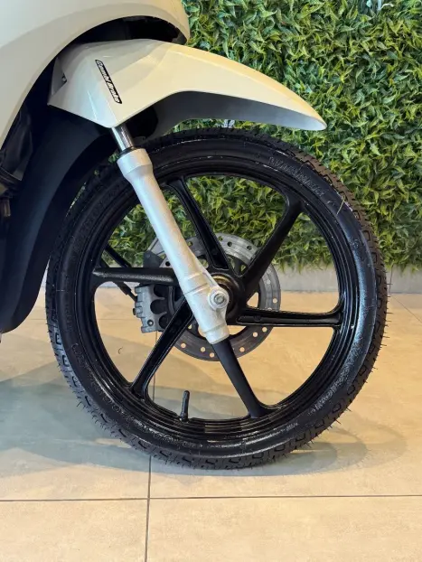 HONDA Biz 125 EX, Foto 9