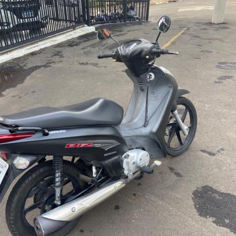 HONDA Biz 125 EX, Foto 4