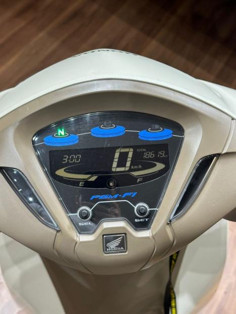 HONDA Biz 125 EX, Foto 7