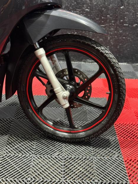 HONDA Biz 125 EX, Foto 9