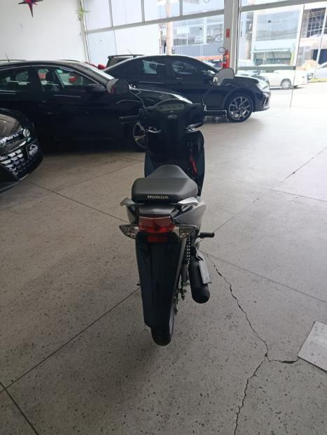 HONDA Biz 125 EX, Foto 4
